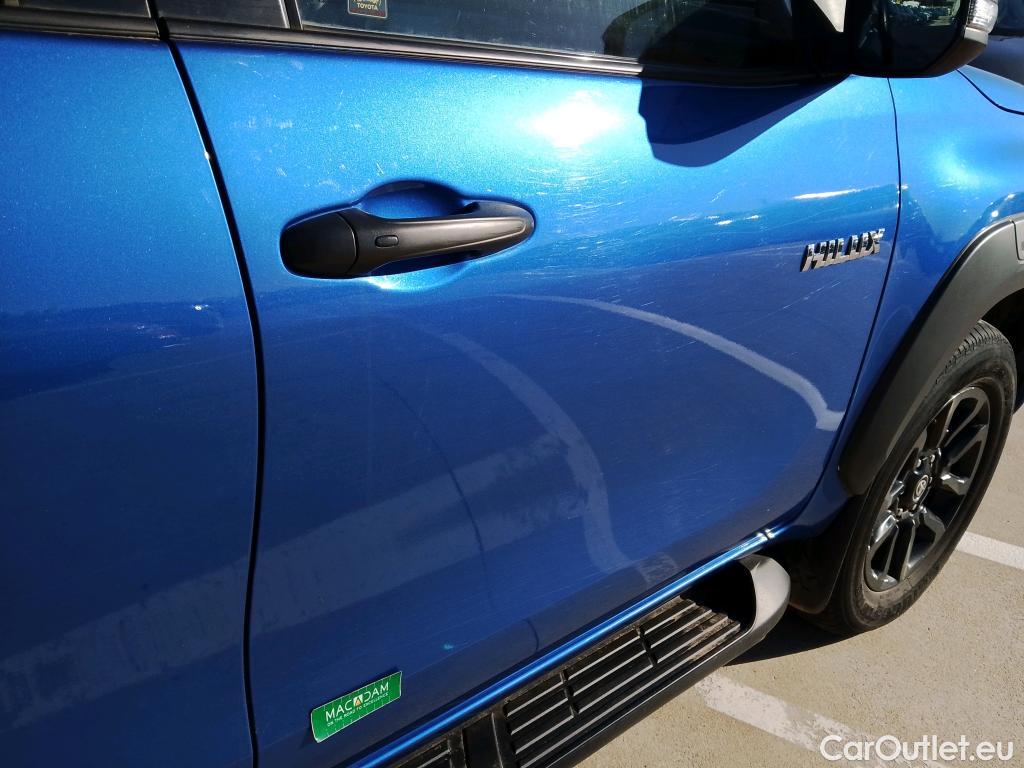  Toyota  Hilux TOYOTA  / 2020 / 4P / pickup 2.8 D-4D 150kW C. Doble Invincible A/T #18