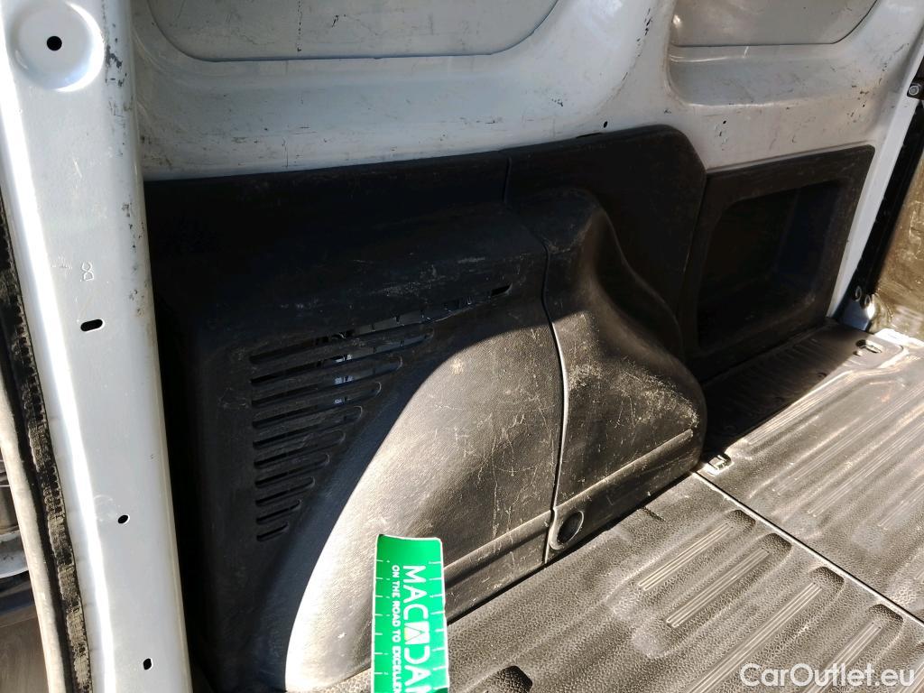  Nissan  NV200 NISSAN NV250 / 2019 / 4P / furgón 2pl 1.5dCi 70 kW (95CV) L1H1 COMFORT #22