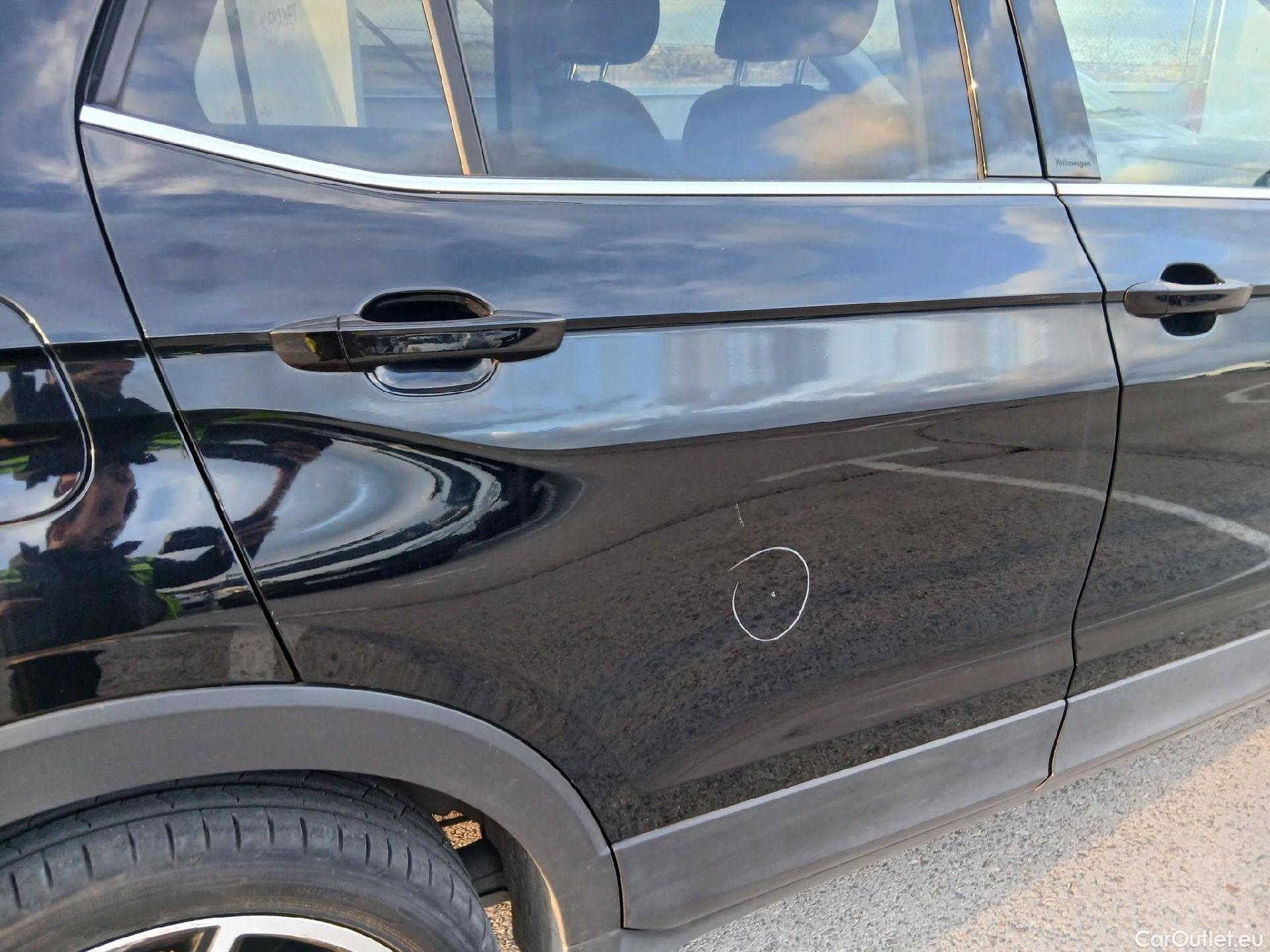  Volkswagen  T-CROSS VOLKSWAGEN  / 2018 / 5P / todoterreno Sport 1.0 TSI 81kW (110CV) DSG #21