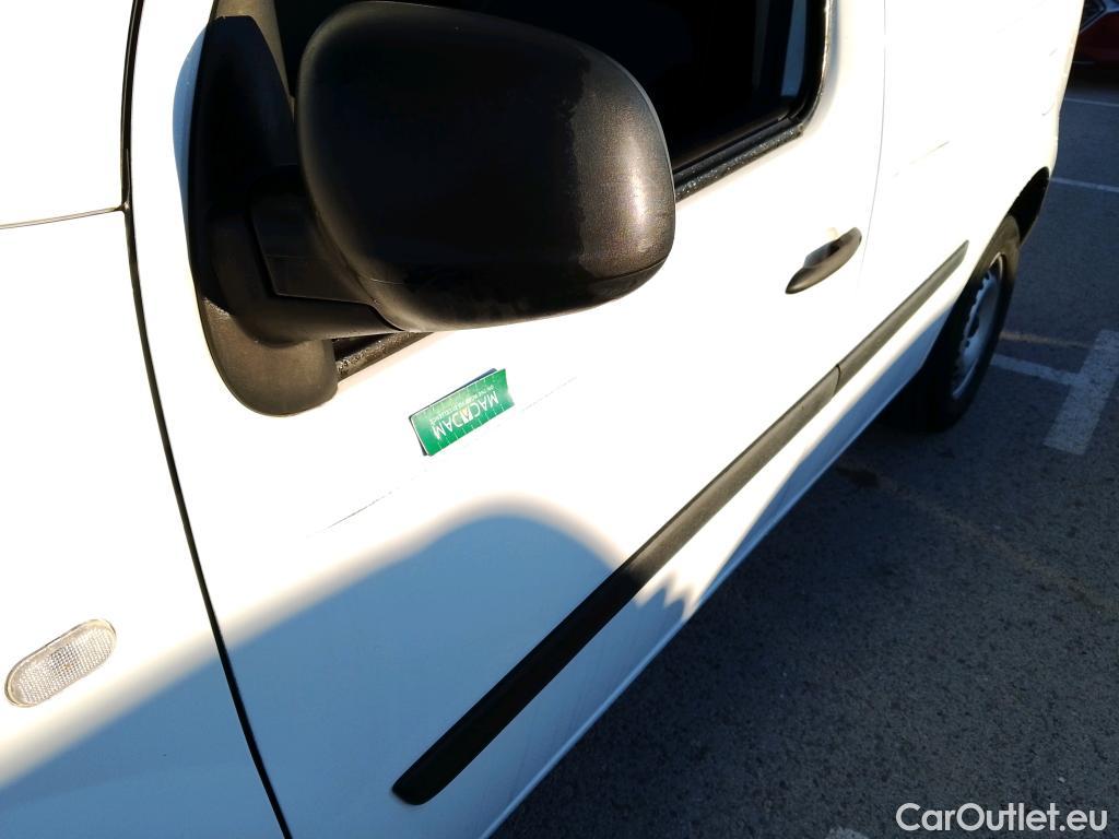  Renault  Kangoo RENAULT  Furgón/2013/3P/furgón derivado de turismo Profesional dCi 55 kW (75 CV) #36