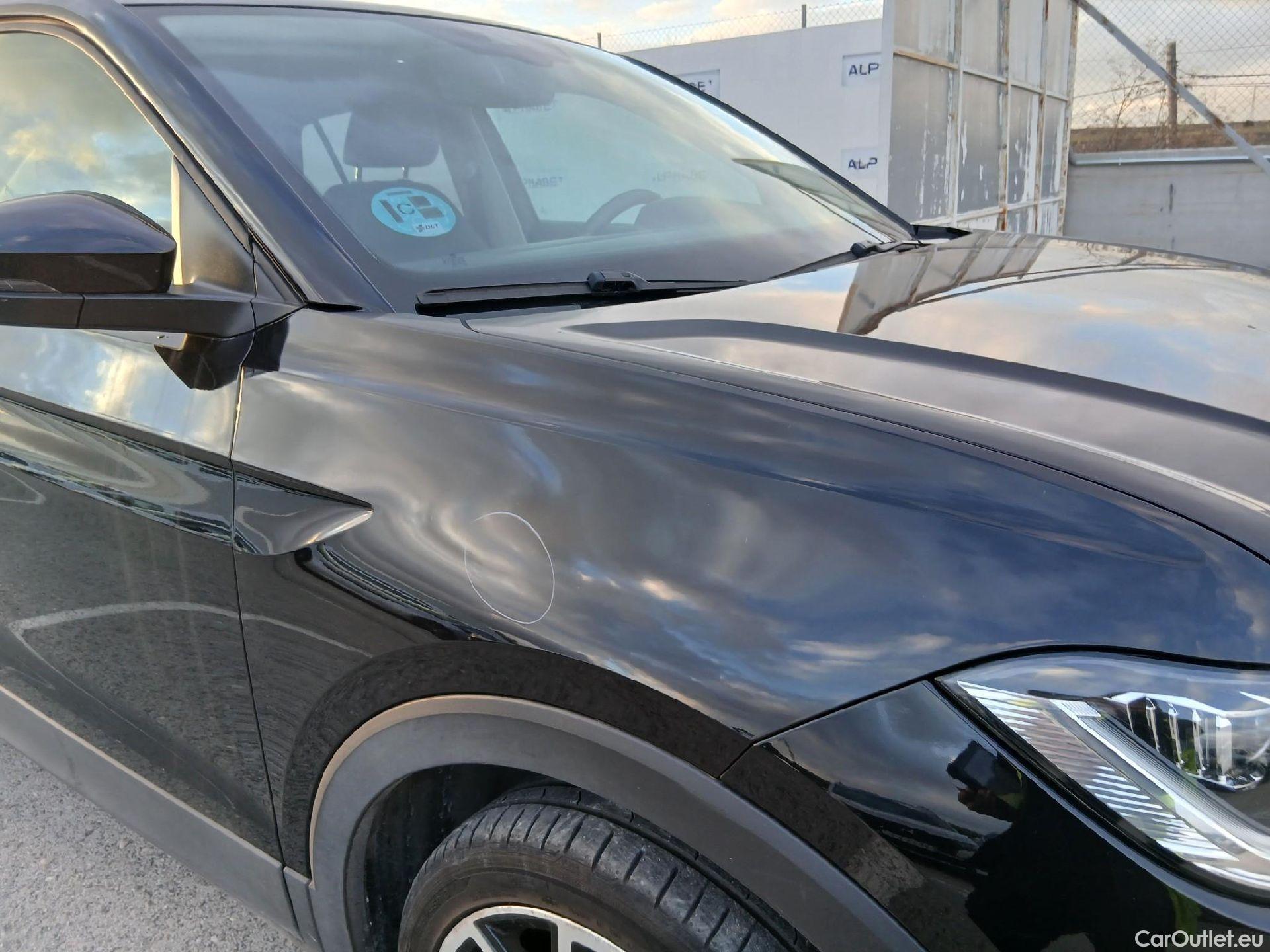  Volkswagen  T-CROSS VOLKSWAGEN  / 2018 / 5P / todoterreno Sport 1.0 TSI 81kW (110CV) DSG #26