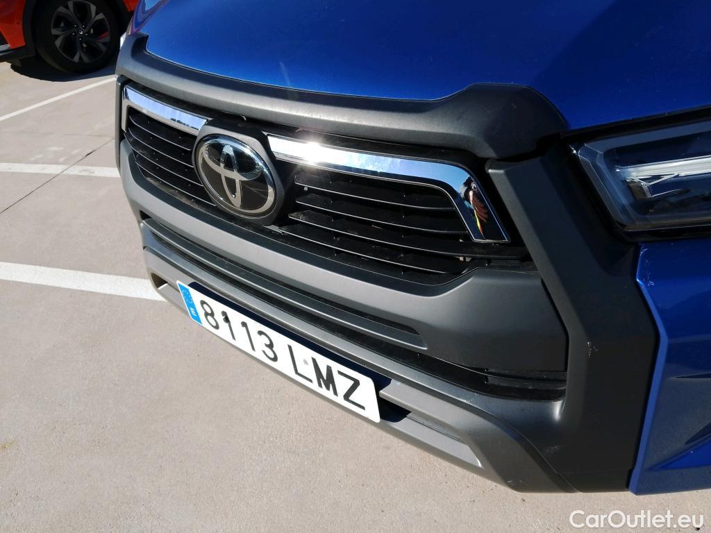  Toyota  Hilux TOYOTA  / 2020 / 4P / pickup 2.8 D-4D 150kW C. Doble Invincible A/T #24