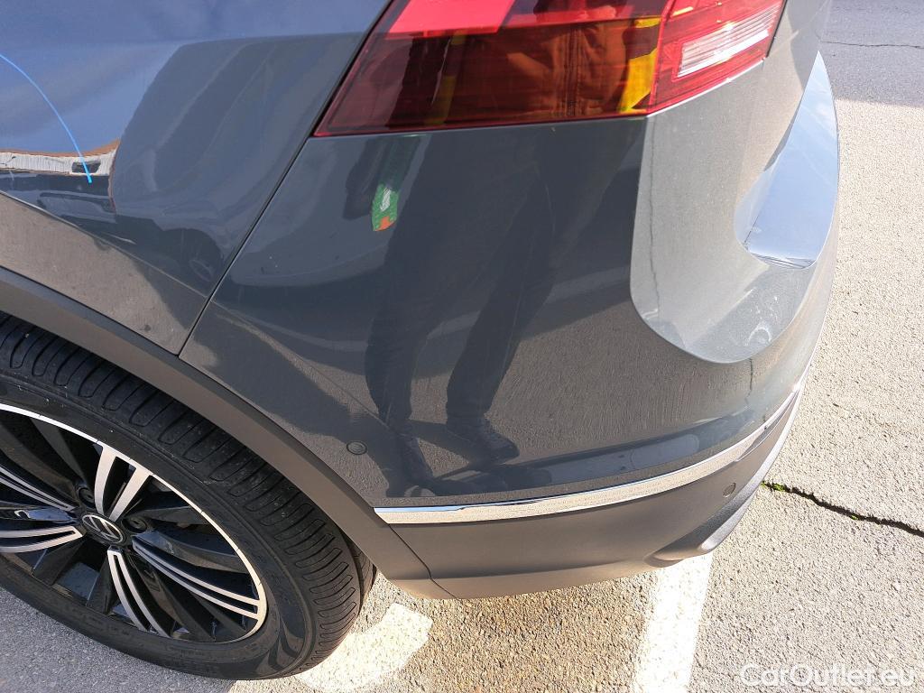  Volkswagen  Tiguan VOLKSWAGEN  / 2020 / 5P / todoterreno Life 1.4 TSI eHybrid 180kW (245CV) DSG #25