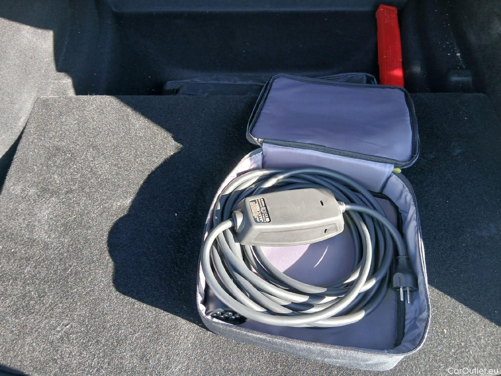  Tesla  Model Y TESLA  / 2020 / 5P / todoterreno Gran Autonomía 4WD #9