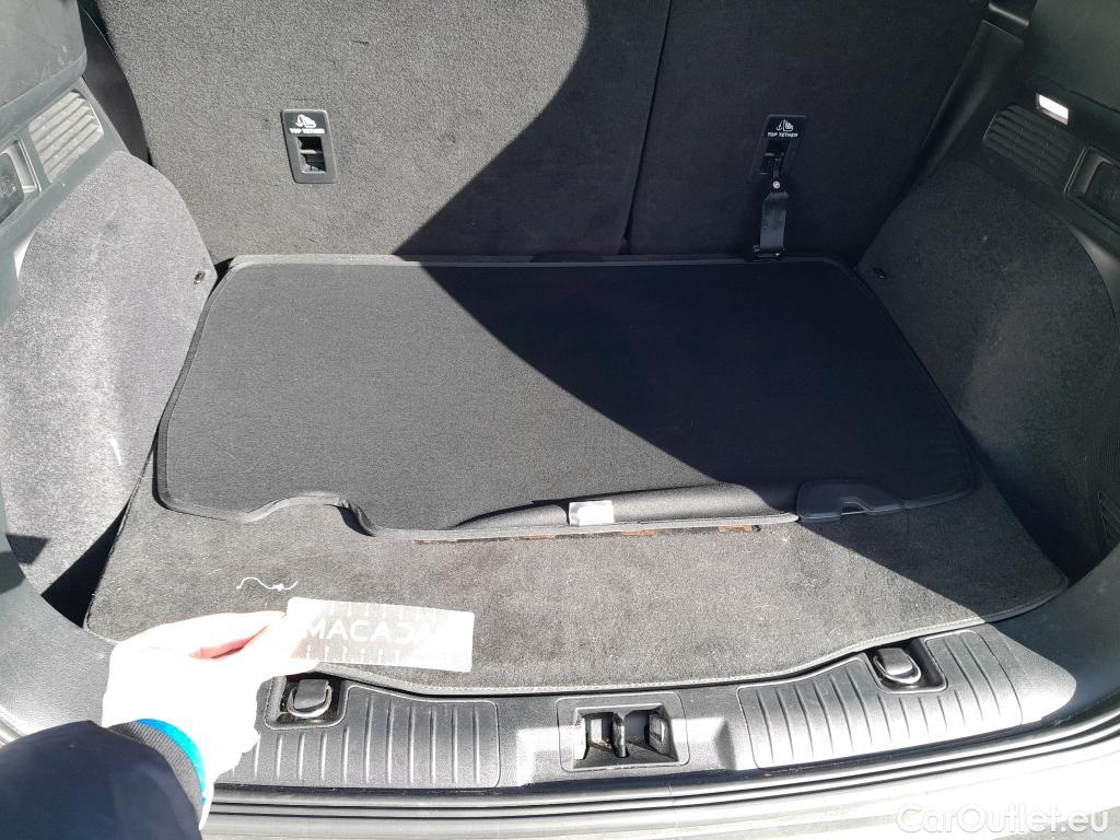  Ford  Kuga FORD  / 2019 / 5P / todoterreno ST-Line X 2.0 EcoBlue 140kW 4x4 Auto #20