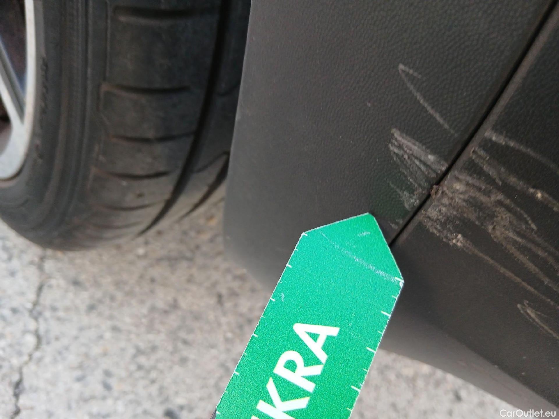  Volkswagen  T-CROSS VOLKSWAGEN  / 2018 / 5P / todoterreno Sport 1.0 TSI 81kW (110CV) DSG #12