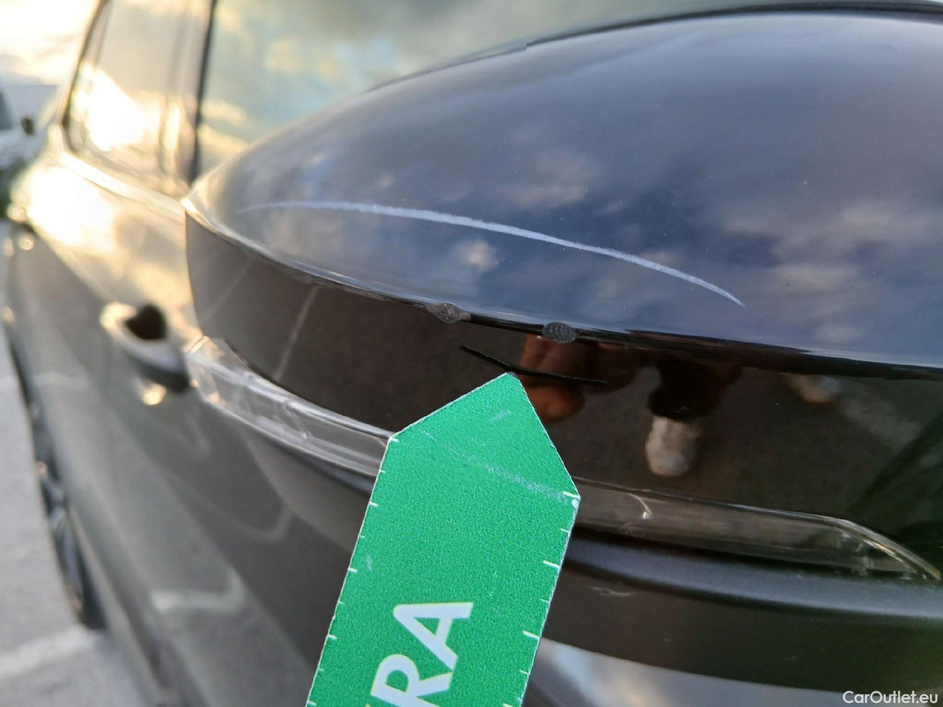  Volkswagen  T-CROSS VOLKSWAGEN  / 2018 / 5P / todoterreno Sport 1.0 TSI 81kW (110CV) DSG #24