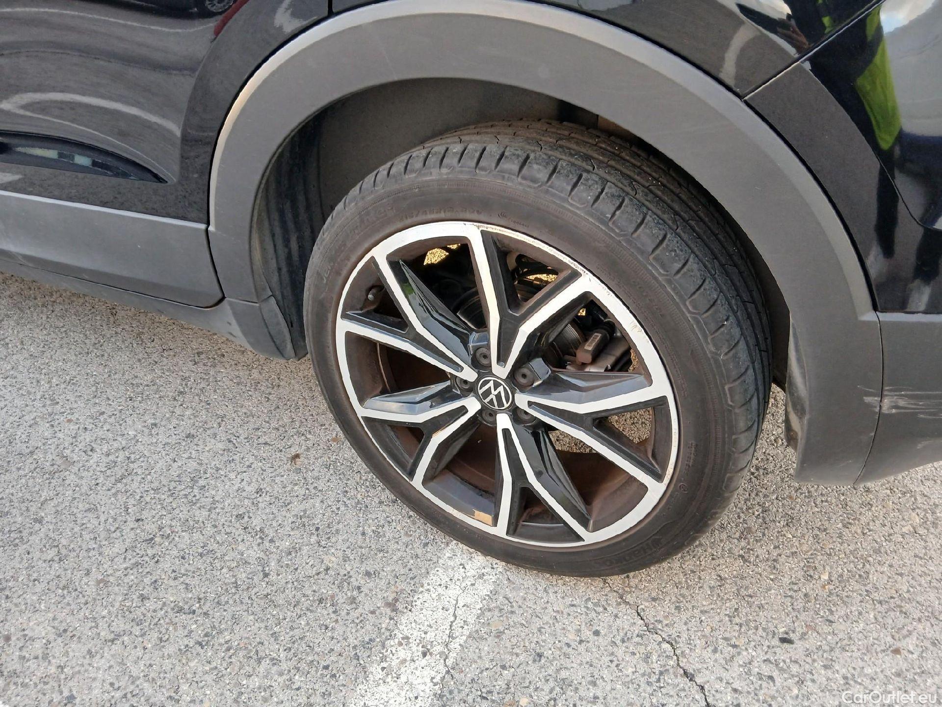  Volkswagen  T-CROSS VOLKSWAGEN  / 2018 / 5P / todoterreno Sport 1.0 TSI 81kW (110CV) DSG #13