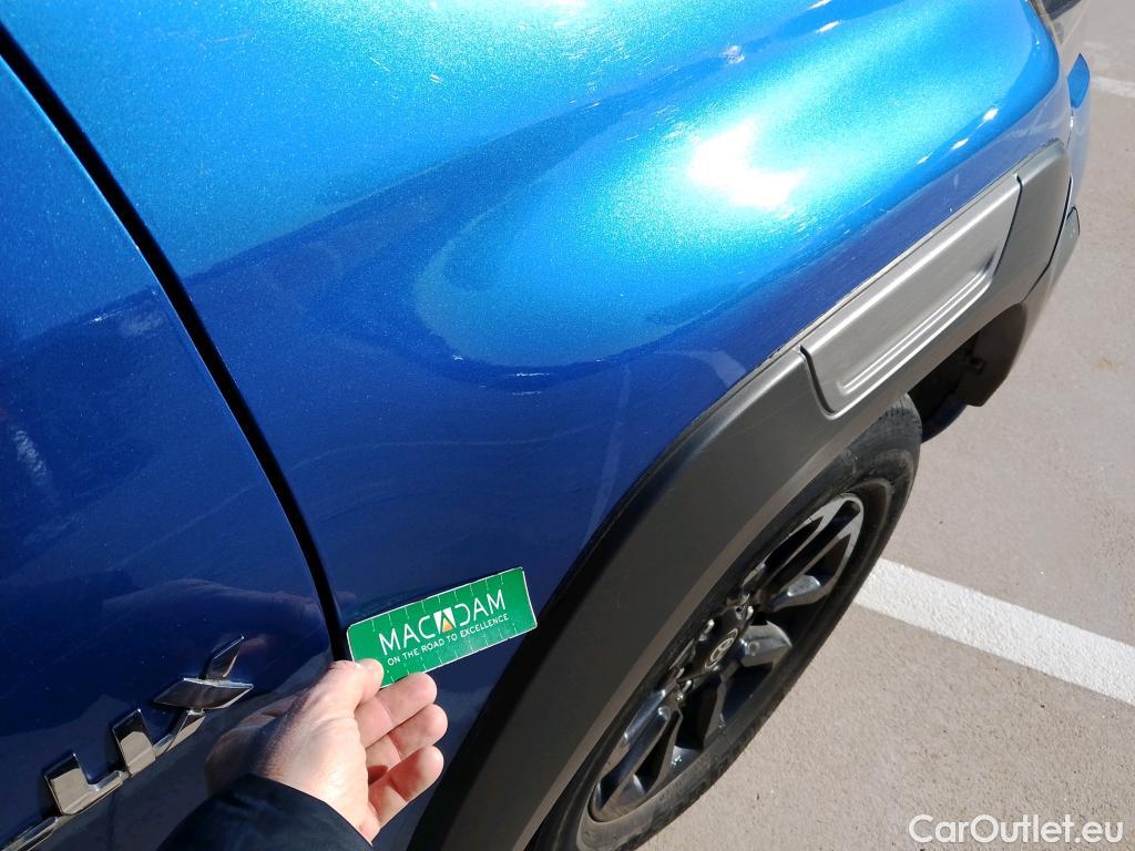  Toyota  Hilux TOYOTA  / 2020 / 4P / pickup 2.8 D-4D 150kW C. Doble Invincible A/T #33