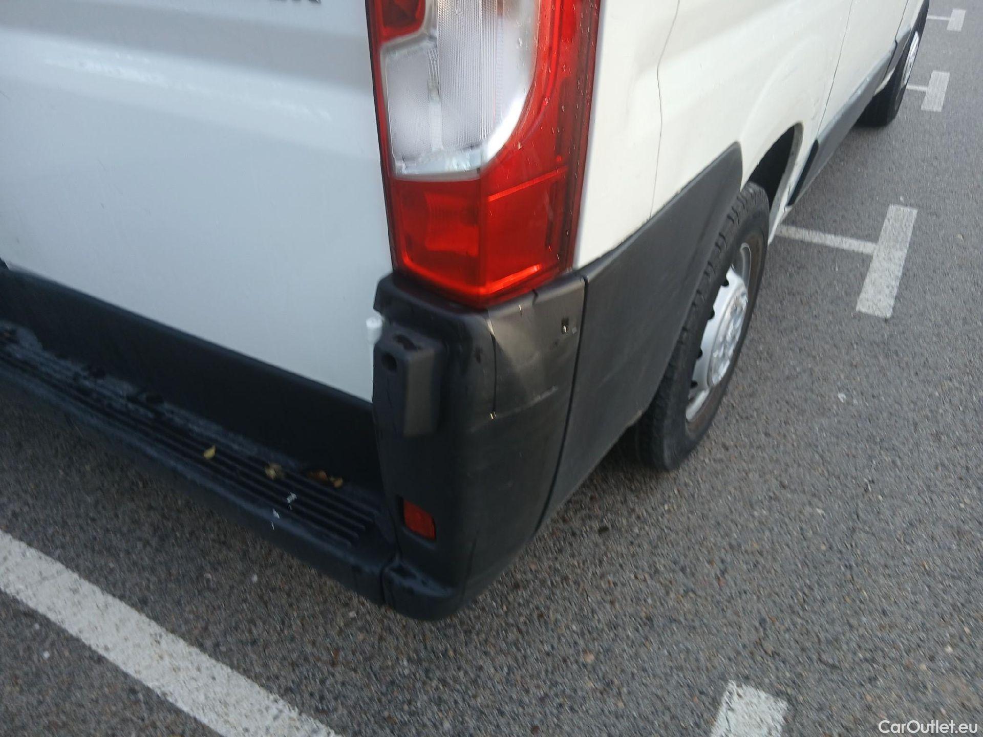  Peugeot  Boxer PEUGEOT  / 2014 / 4P / furgón 330 L1 H1 BHDI 88kW (120CV) S&S 6 Vel. M #55