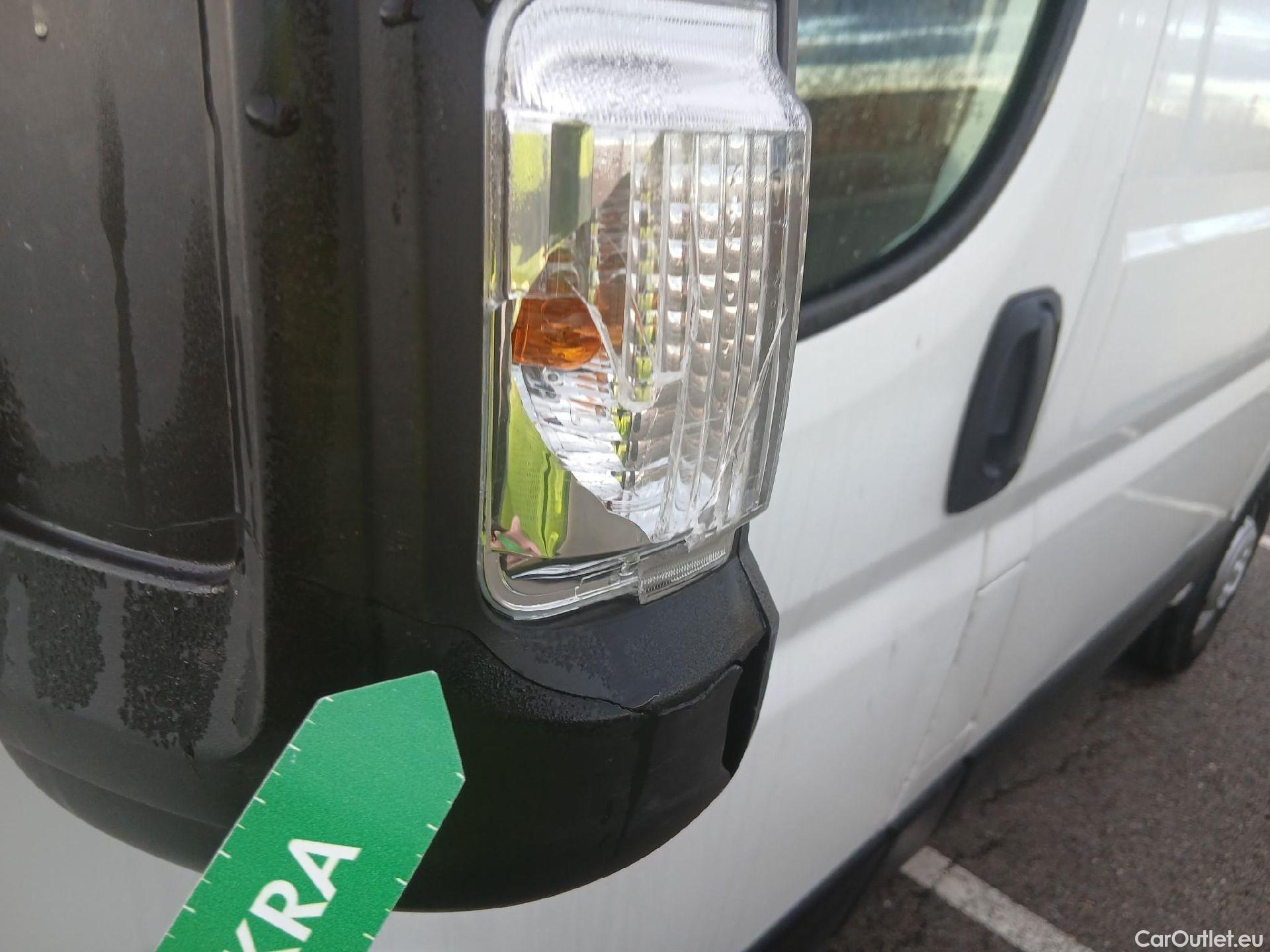  Peugeot  Boxer PEUGEOT  / 2014 / 4P / furgón 330 L1 H1 BHDI 88kW (120CV) S&S 6 Vel. M #28