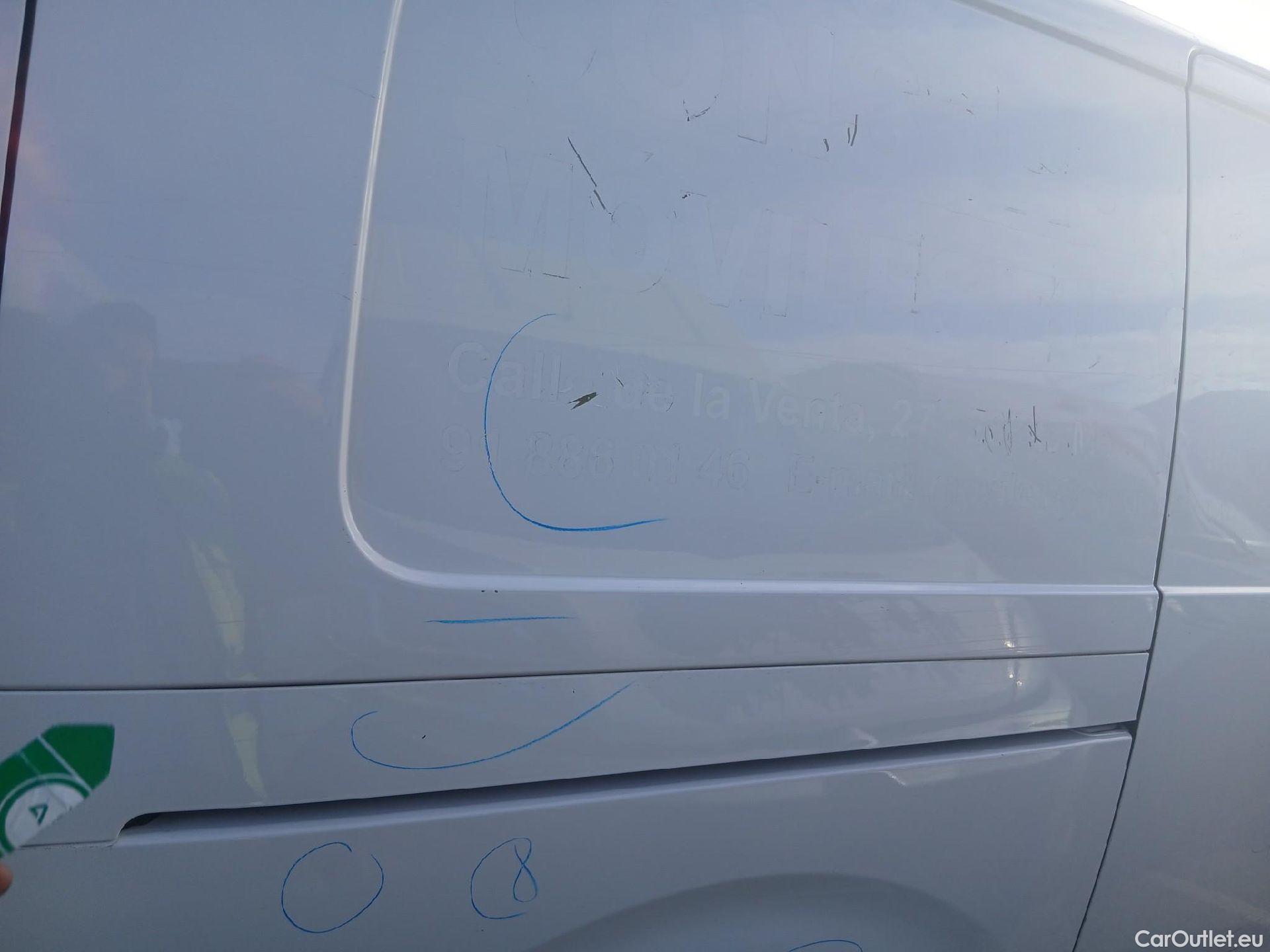  Opel  Vivaro OPEL  / 2019 / 4P / furgón 1.5 Diésel 74kW(100CV)M Std Exp #44