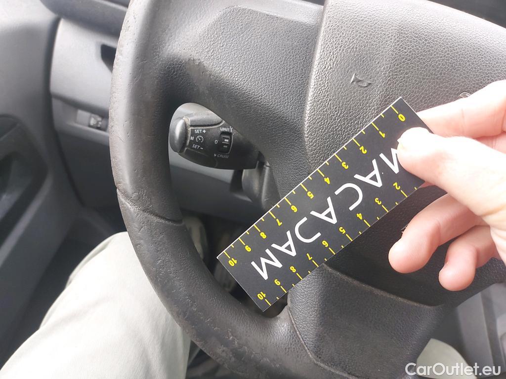  Peugeot  Expert PEUGEOT  / 2016 / 4P / furgón Furgón Pro BlueHDi 90KW (120) Standard #38