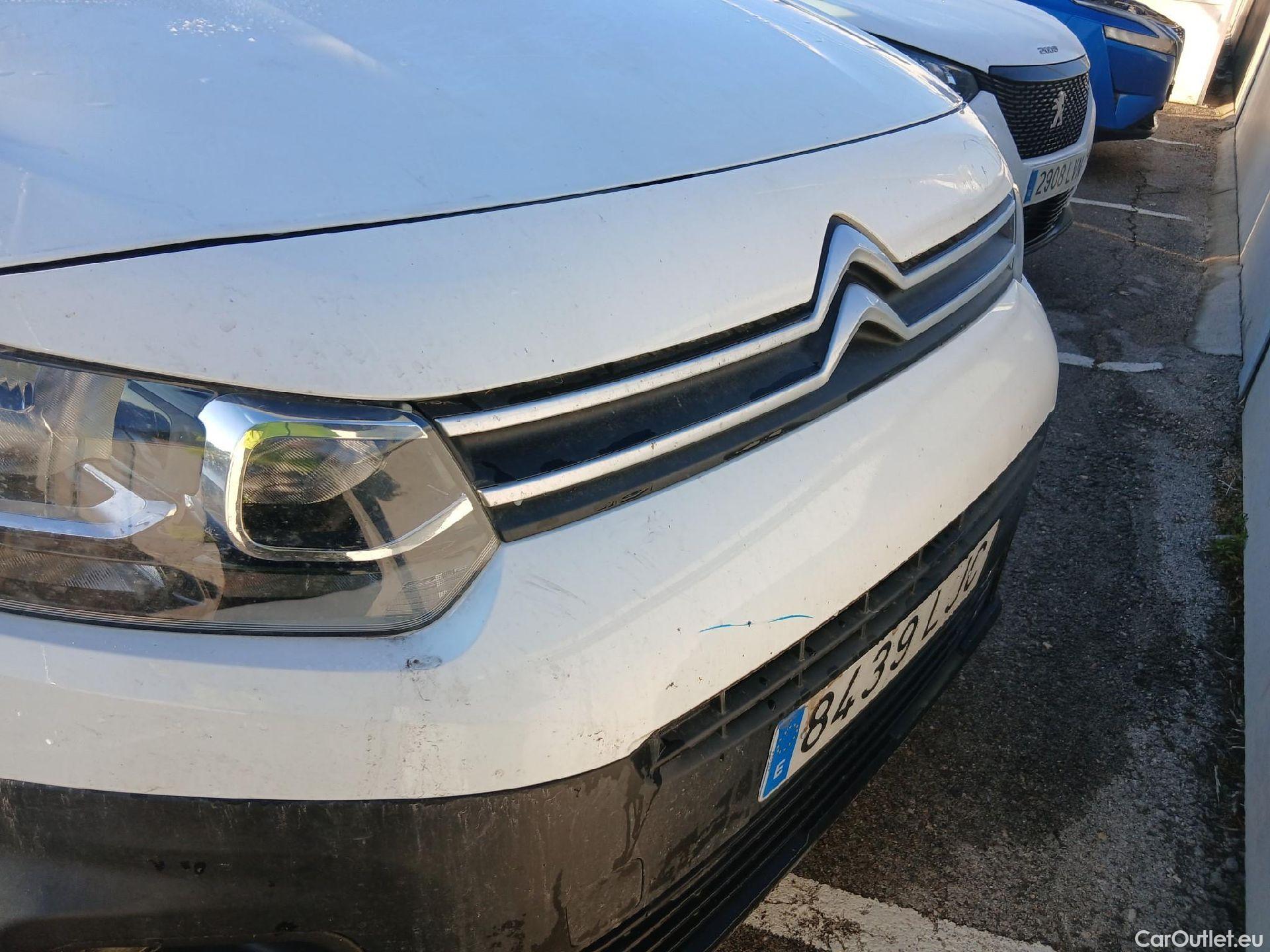  Citroen  Berlingo CITROEN  / 2018 / 4P / combi Talla M BlueHDi 100 S&S LIVE (AC) #7