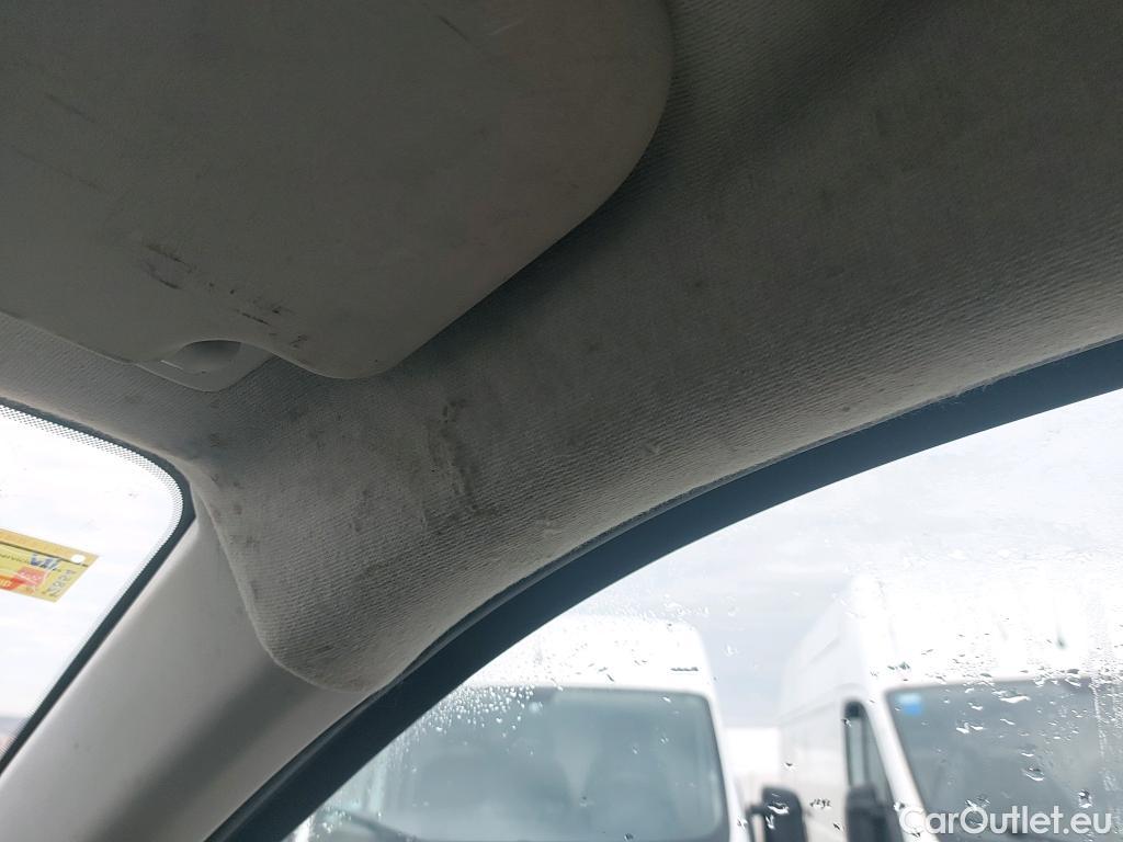  Peugeot  Expert PEUGEOT  / 2016 / 4P / furgón Furgón Pro BlueHDi 90KW (120) Standard #18