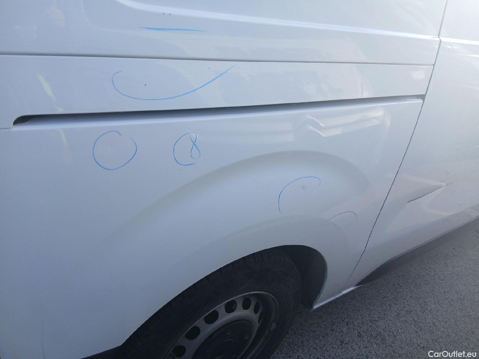  Opel  Vivaro OPEL  / 2019 / 4P / furgón 1.5 Diésel 74kW(100CV)M Std Exp #42