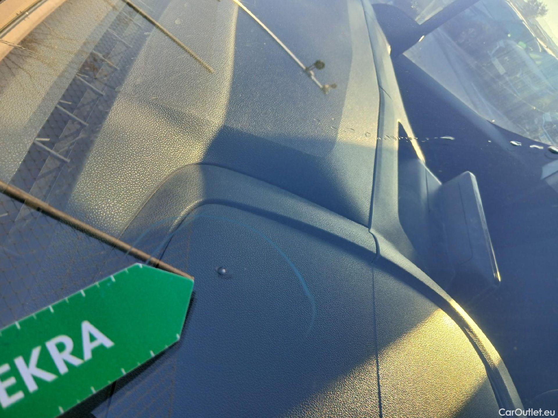  Citroen  Berlingo CITROEN  / 2018 / 4P / combi Talla M BlueHDi 100 S&S LIVE (AC) #1