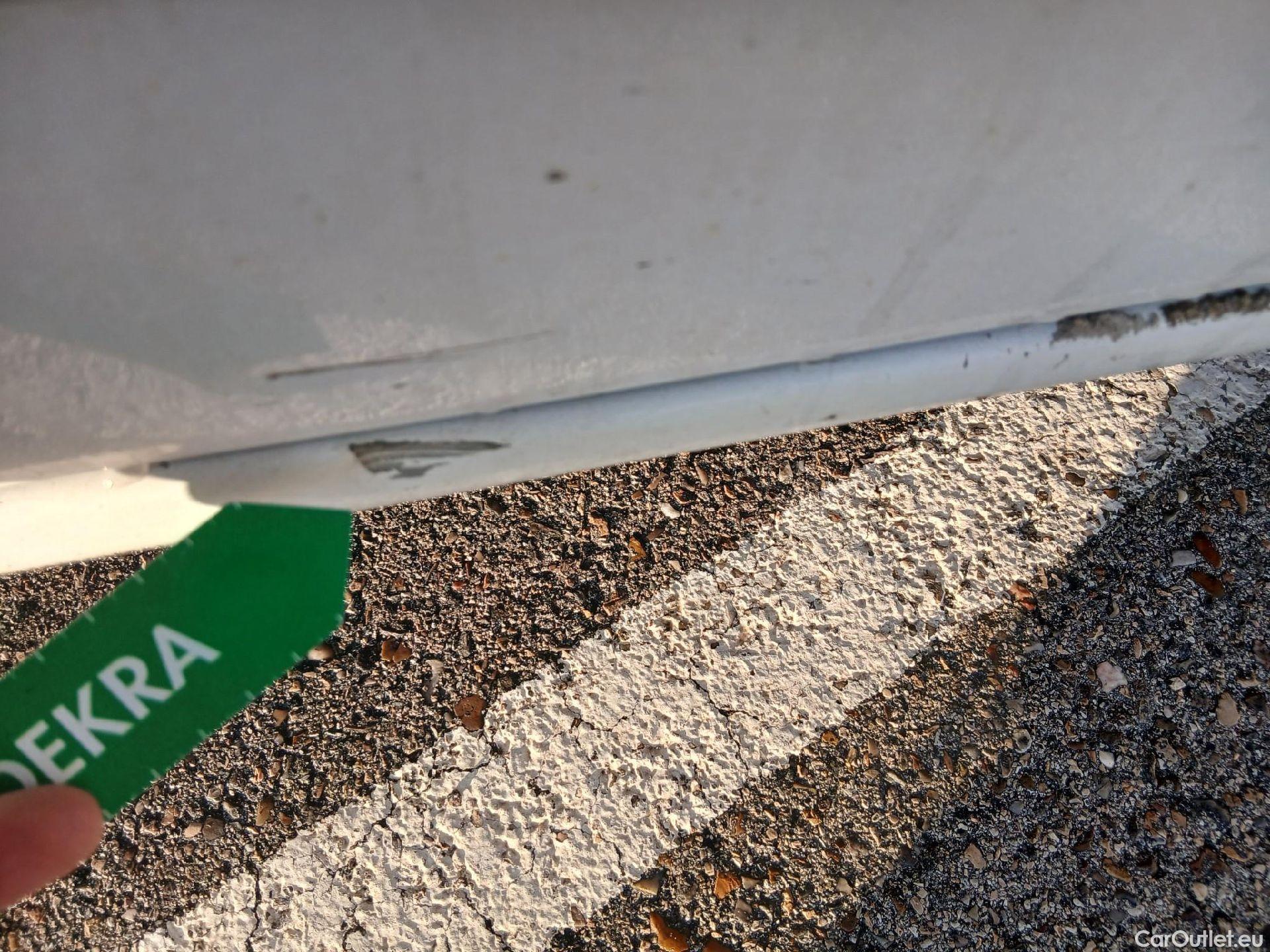  Citroen  Berlingo CITROEN  / 2018 / 4P / combi Talla M BlueHDi 100 S&S LIVE (AC) #23