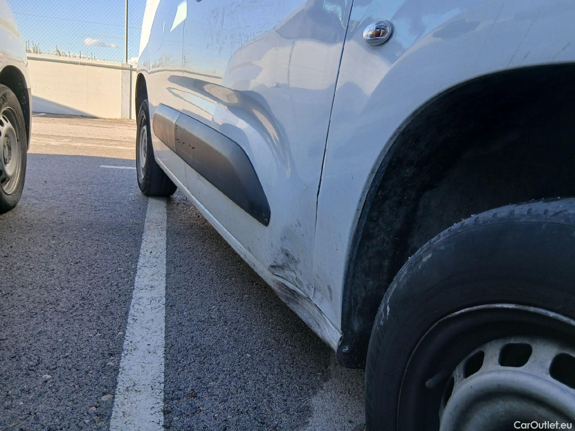  Opel  Combo  E Cargo Express 1.5 75CV MT5 E6dT #44