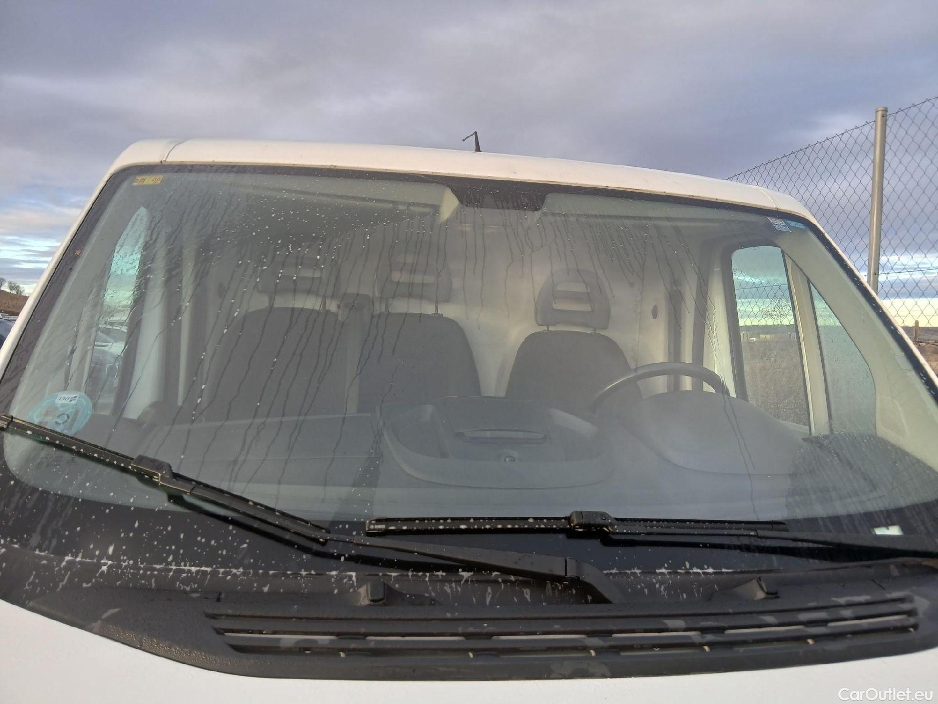  Peugeot  Boxer PEUGEOT  / 2014 / 4P / furgón 330 L1 H1 BHDI 88kW (120CV) S&S 6 Vel. M #19