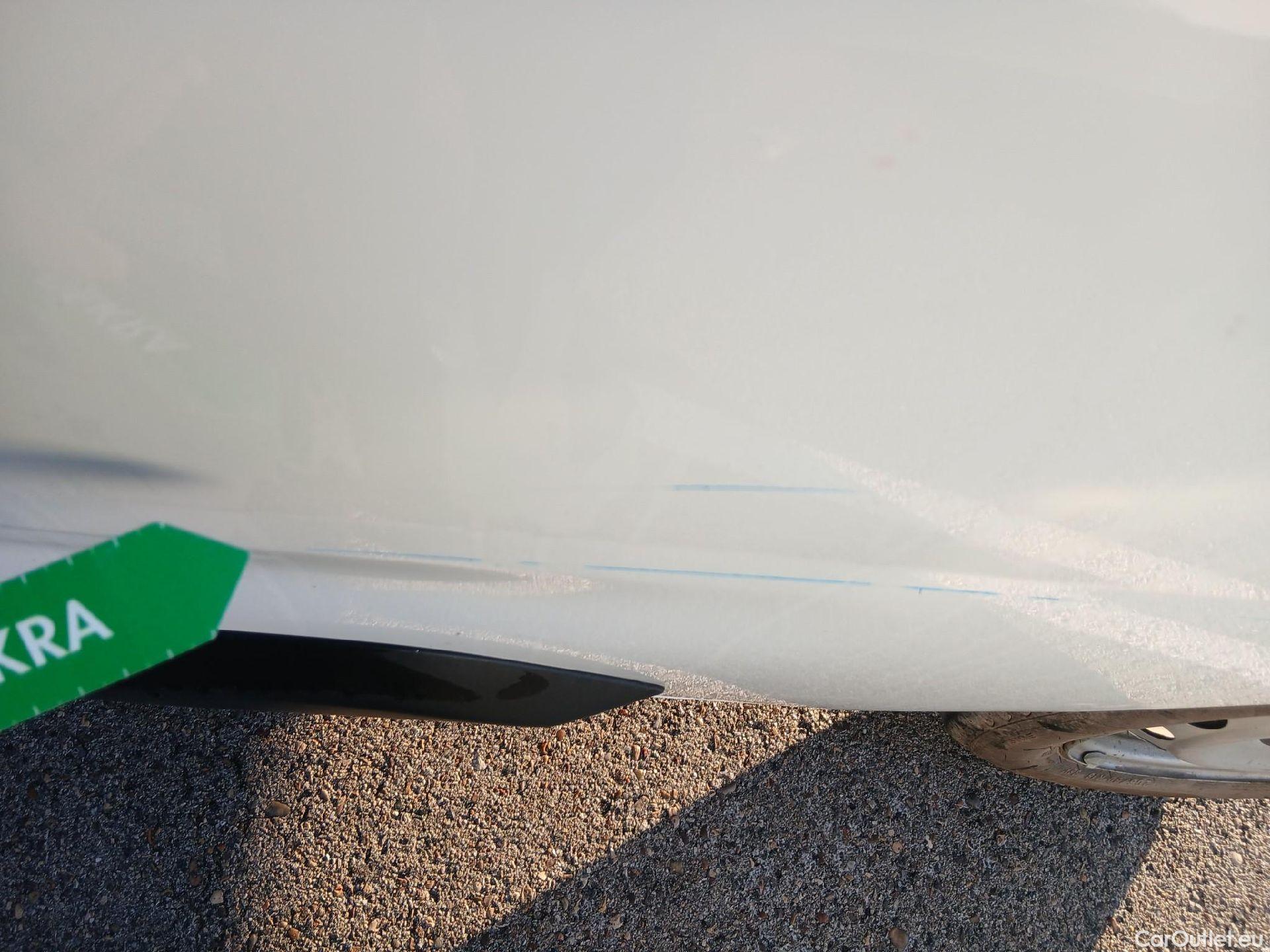  Citroen  Berlingo CITROEN  / 2018 / 4P / combi Talla M BlueHDi 100 S&S LIVE (AC) #16