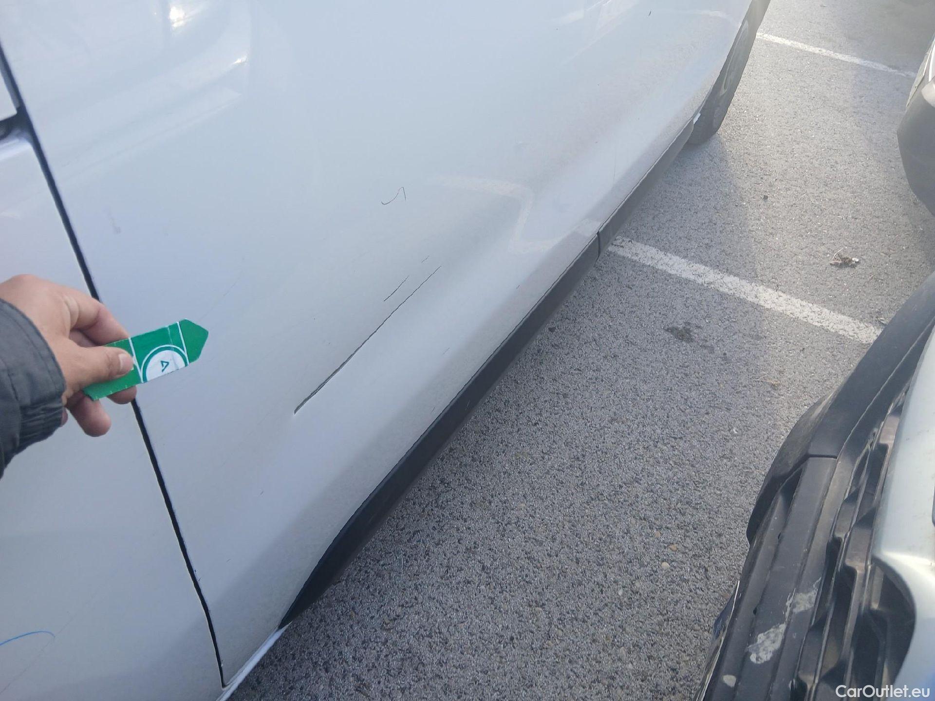  Opel  Vivaro OPEL  / 2019 / 4P / furgón 1.5 Diésel 74kW(100CV)M Std Exp #45