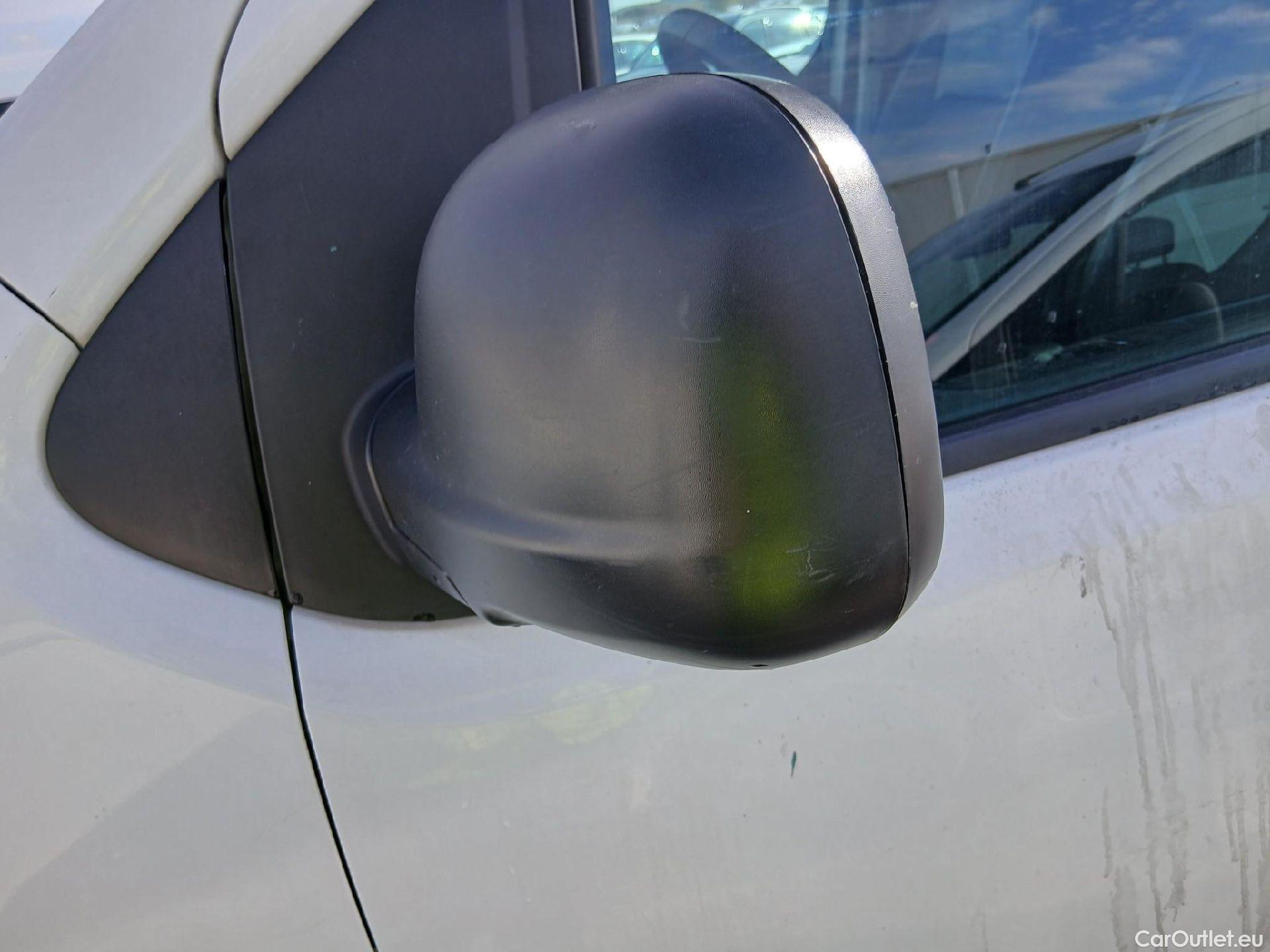  Opel  Vivaro OPEL  / 2019 / 4P / furgón 2.0 Diésel 88kW (120CV) M Inc. Express #20