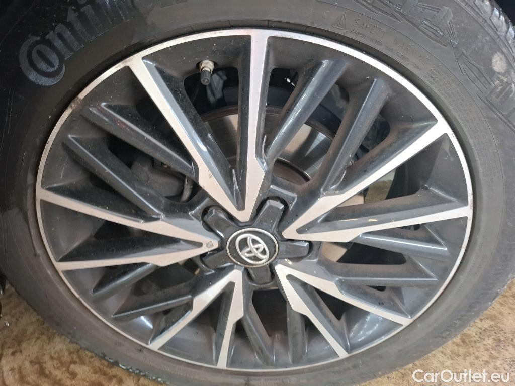  Toyota  C-HR TOYOTA  / 2016 / 5P / SUV 2.0 HYBRIDE 184 DISTINCTIVE #55