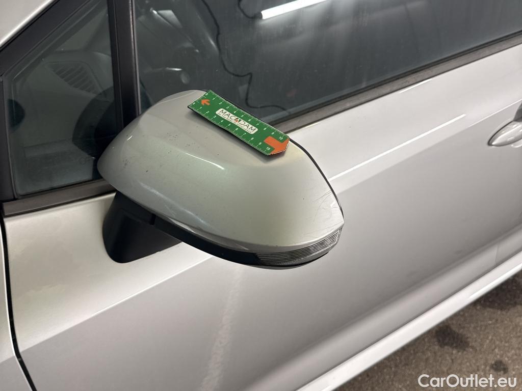  Toyota  Corolla TOYOTA  Touring Sports / 2018 / 5P / Break Hybride 122h Dynamic Business Stage Acad #28