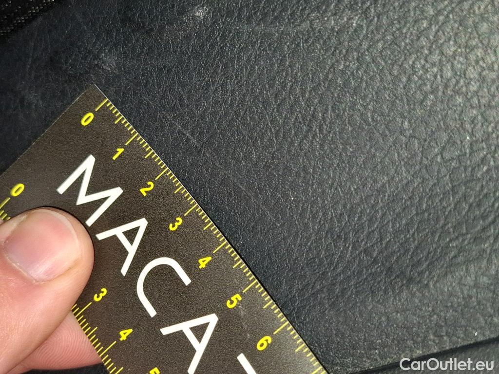  Toyota  C-HR TOYOTA  / 2016 / 5P / SUV 2.0 HYBRIDE 184 DISTINCTIVE #52