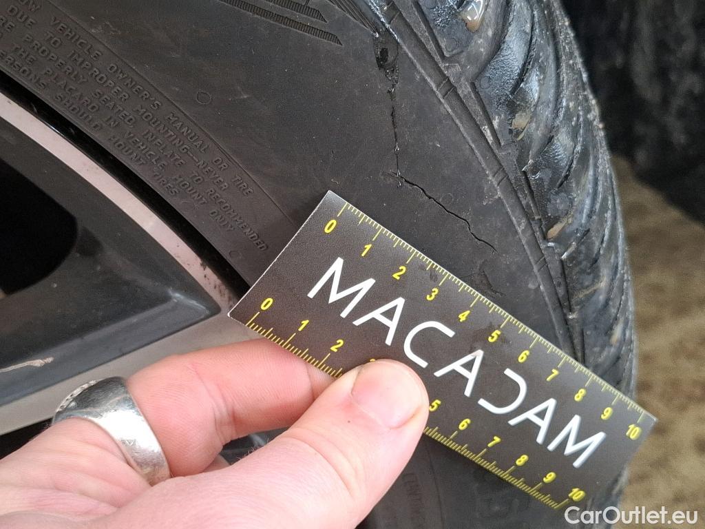  Toyota  C-HR TOYOTA  / 2016 / 5P / SUV 2.0 HYBRIDE 184 DISTINCTIVE #7