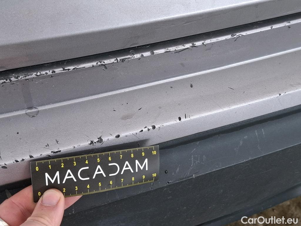  Toyota  C-HR TOYOTA  / 2016 / 5P / SUV 2.0 HYBRIDE 184 DISTINCTIVE #40