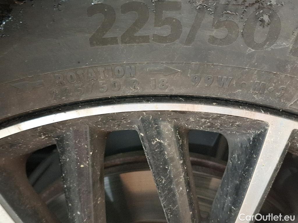  Toyota  C-HR TOYOTA  / 2016 / 5P / SUV 2.0 HYBRIDE 184 DISTINCTIVE #4