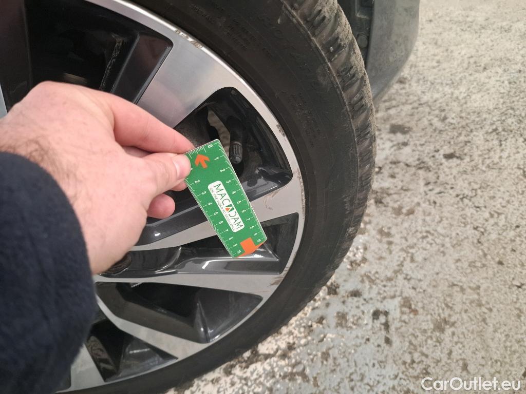  Hyundai  i30  cw Creative 1.6 CRDi 115CV BVA7 E6d #37