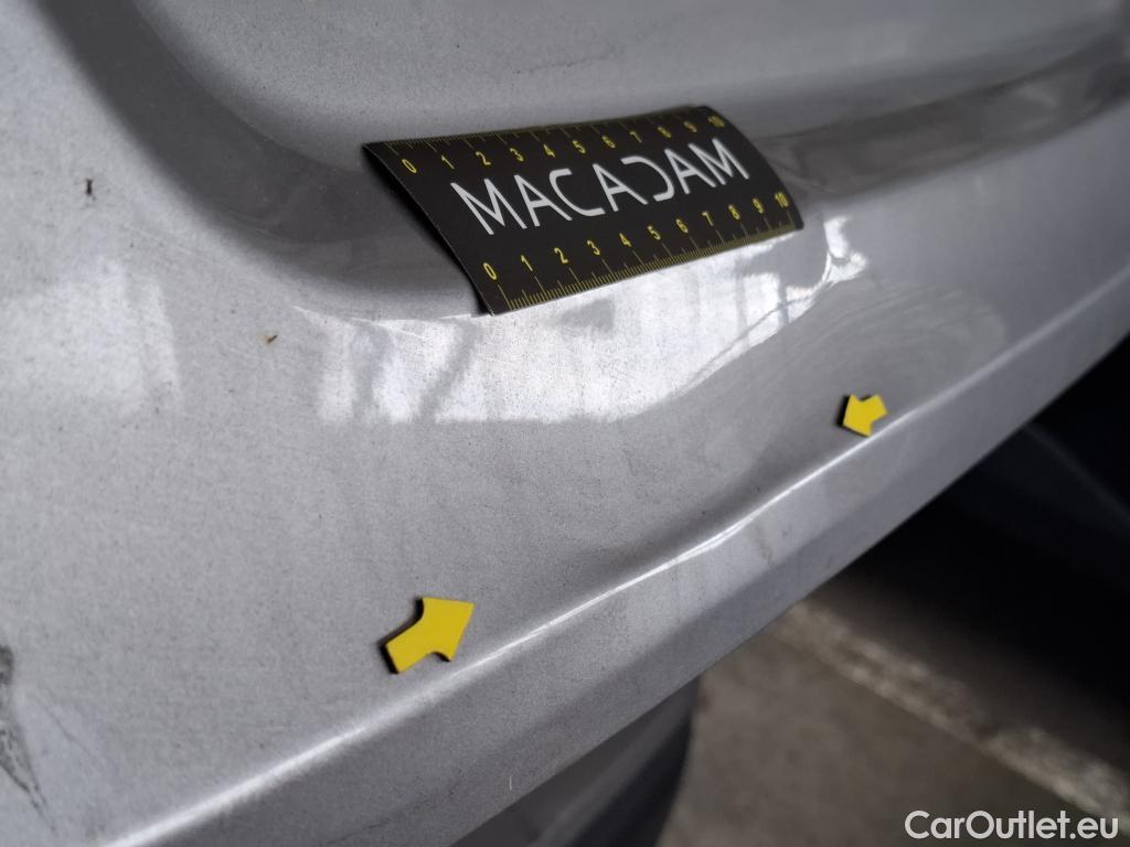  Toyota  C-HR TOYOTA  / 2016 / 5P / SUV 2.0 HYBRIDE 184 DISTINCTIVE #13