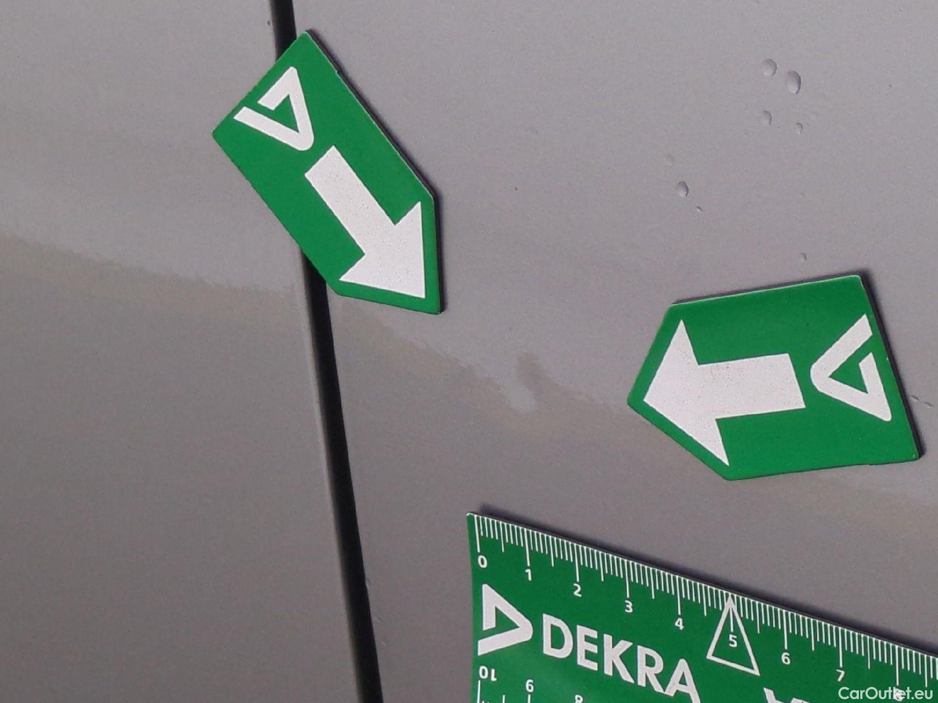  Toyota  RAV4 TOYOTA  Hybride / 2018 / 5P / SUV Hybride 2WD 218ch Dynamic #16