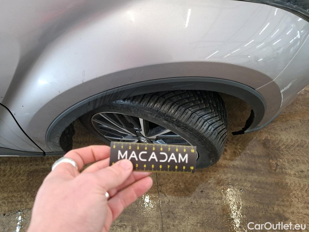  Toyota  C-HR TOYOTA  / 2016 / 5P / SUV 2.0 HYBRIDE 184 DISTINCTIVE #63