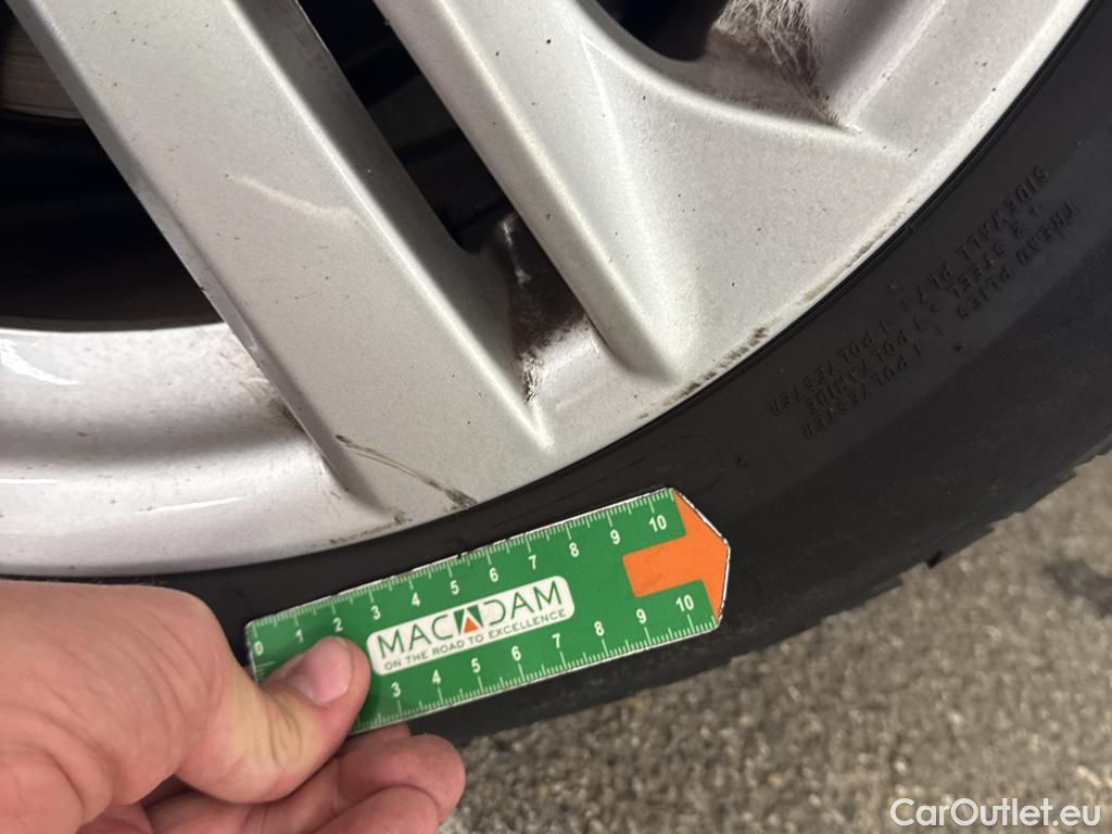  Toyota  Corolla TOYOTA  Touring Sports / 2018 / 5P / Break Hybride 122h Dynamic Business Stage Acad #20