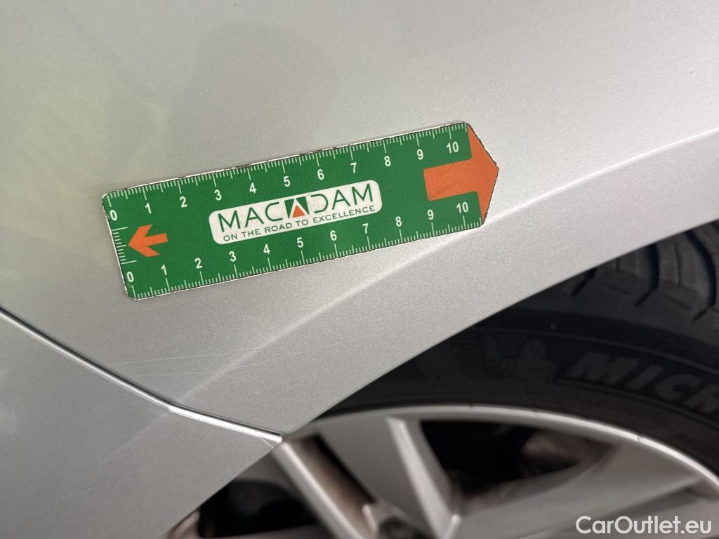  Toyota  Corolla TOYOTA  Touring Sports / 2018 / 5P / Break Hybride 122h Dynamic Business Stage Acad #33