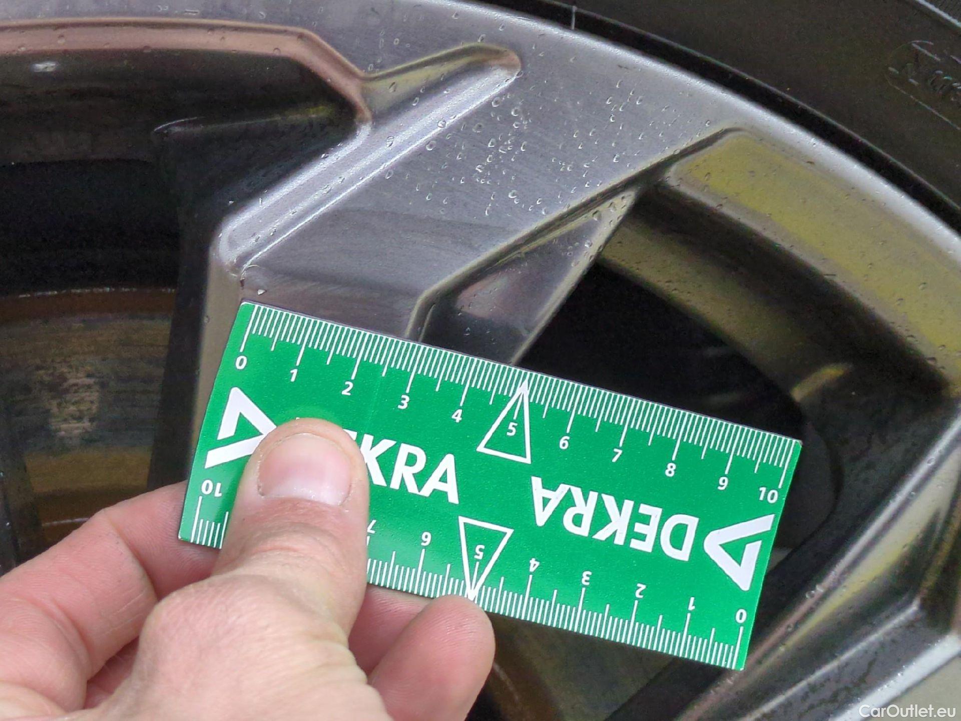  Toyota  RAV4 TOYOTA  Hybride / 2018 / 5P / SUV Hybride 2WD 218ch Dynamic #7