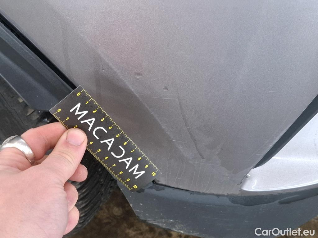  Toyota  C-HR TOYOTA  / 2016 / 5P / SUV 2.0 HYBRIDE 184 DISTINCTIVE #38