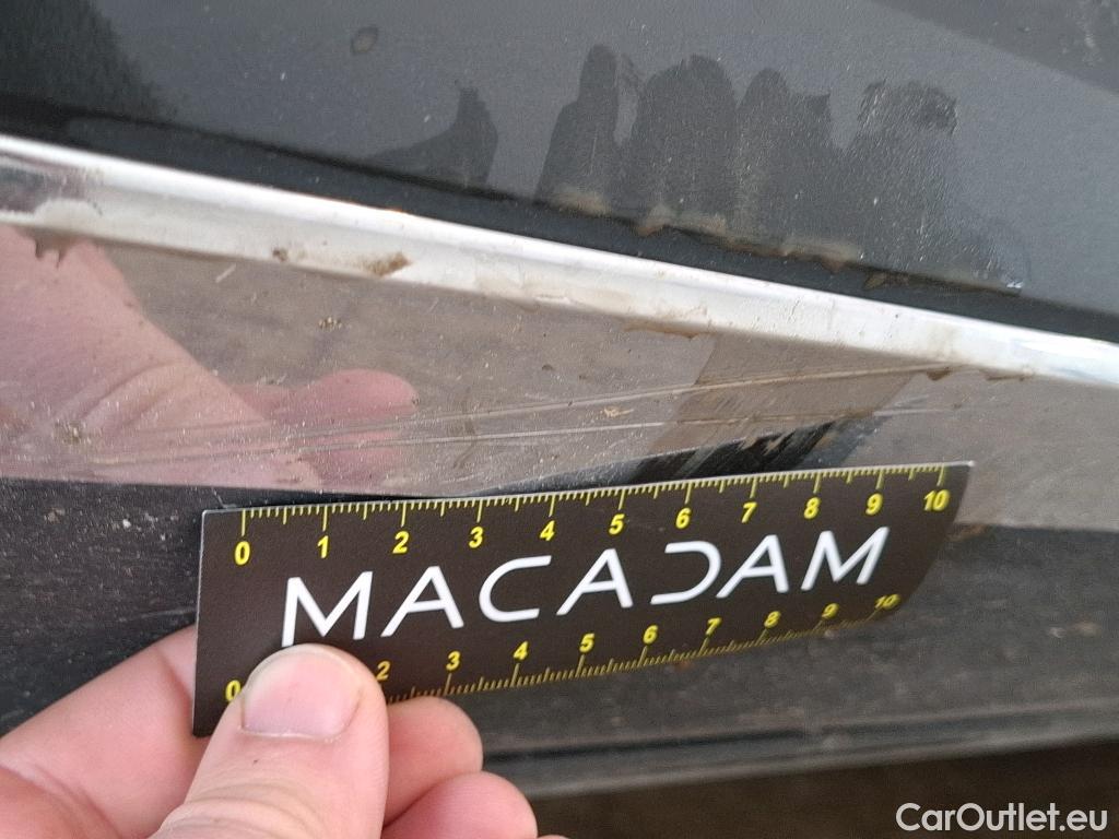  Toyota  C-HR TOYOTA  / 2016 / 5P / SUV 2.0 HYBRIDE 184 DISTINCTIVE #18