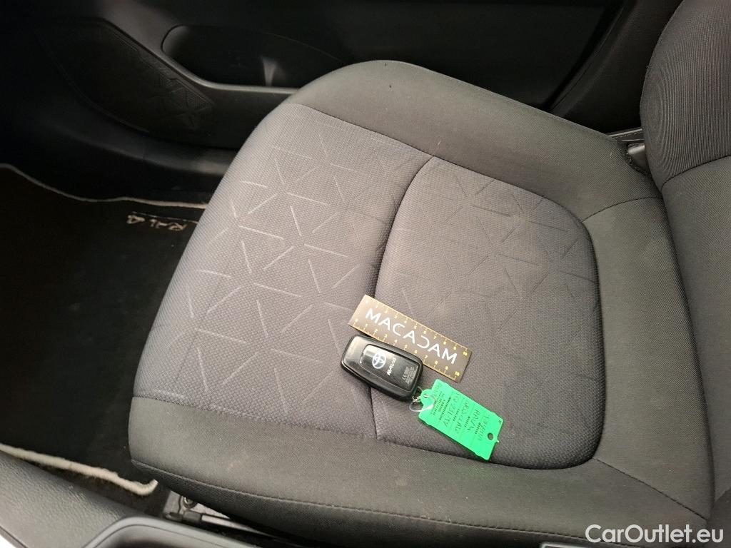  Toyota  RAV4 TOYOTA  Hybride / 2018 / 5P / SUV 2WD 218ch Active #13