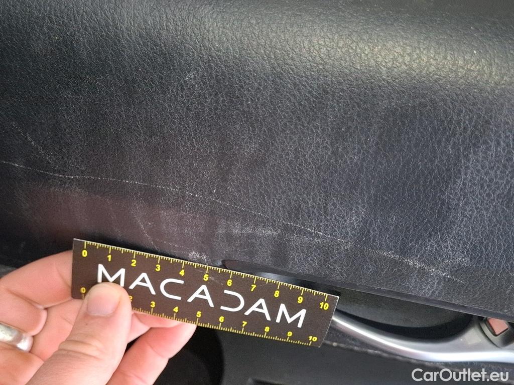  Toyota  C-HR TOYOTA  / 2016 / 5P / SUV 2.0 HYBRIDE 184 DISTINCTIVE #42