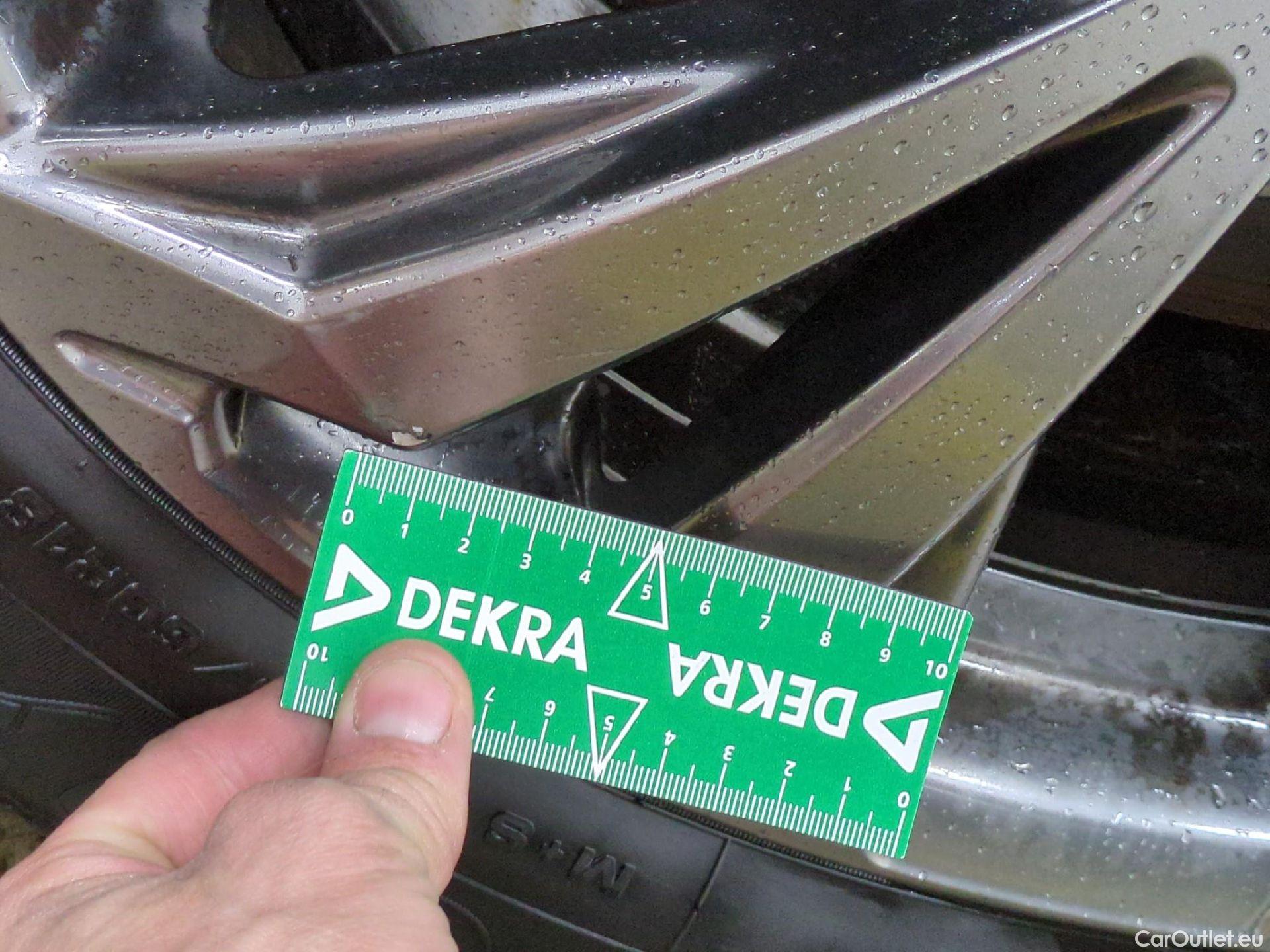  Toyota  RAV4 TOYOTA  Hybride / 2018 / 5P / SUV Hybride 2WD 218ch Dynamic #9