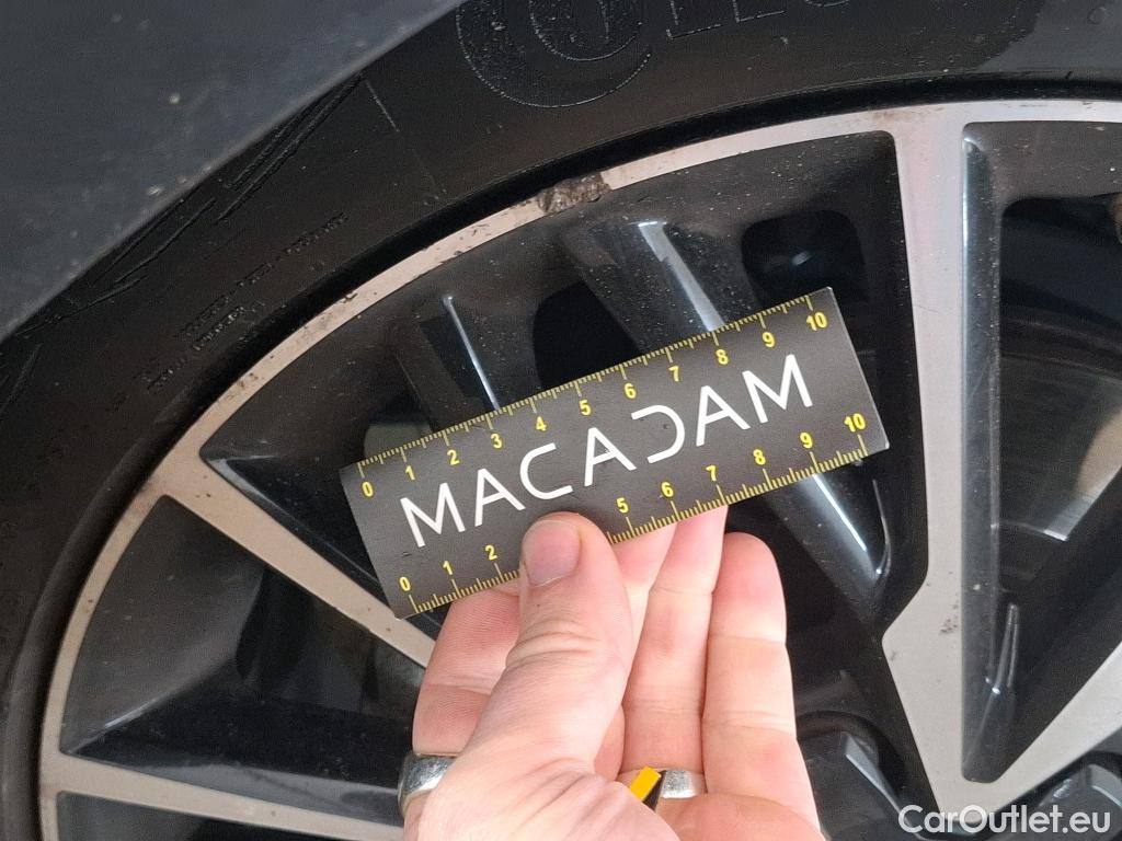  Toyota  C-HR TOYOTA  / 2016 / 5P / SUV 2.0 HYBRIDE 184 DISTINCTIVE #56