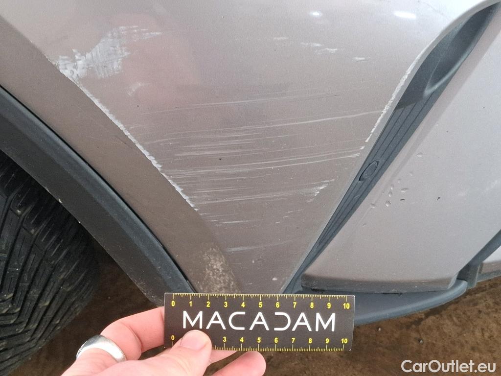  Toyota  C-HR TOYOTA  / 2016 / 5P / SUV 2.0 HYBRIDE 184 DISTINCTIVE #23