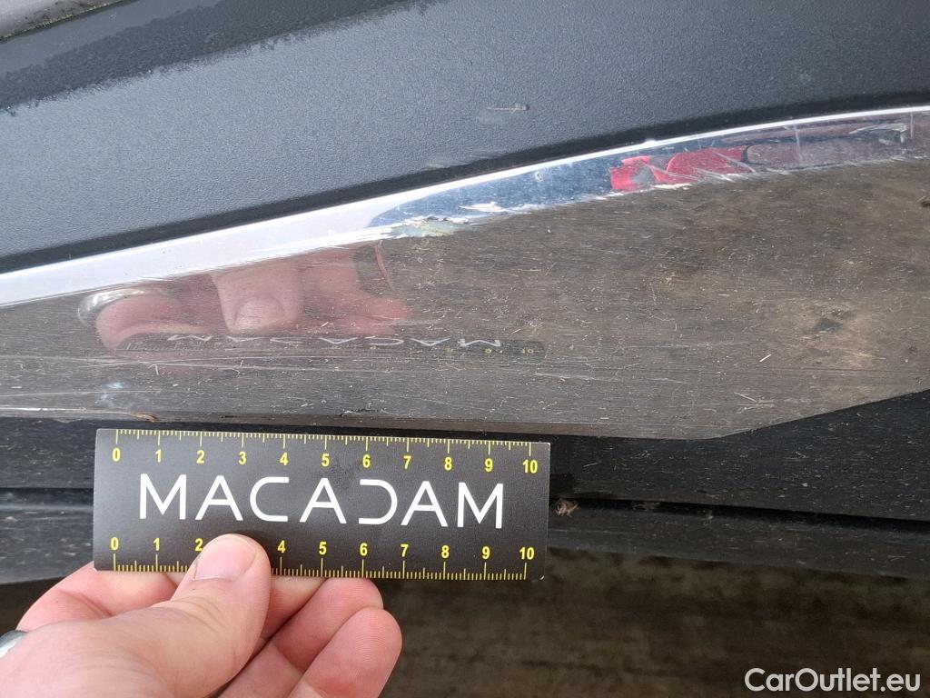  Toyota  C-HR TOYOTA  / 2016 / 5P / SUV 2.0 HYBRIDE 184 DISTINCTIVE #32