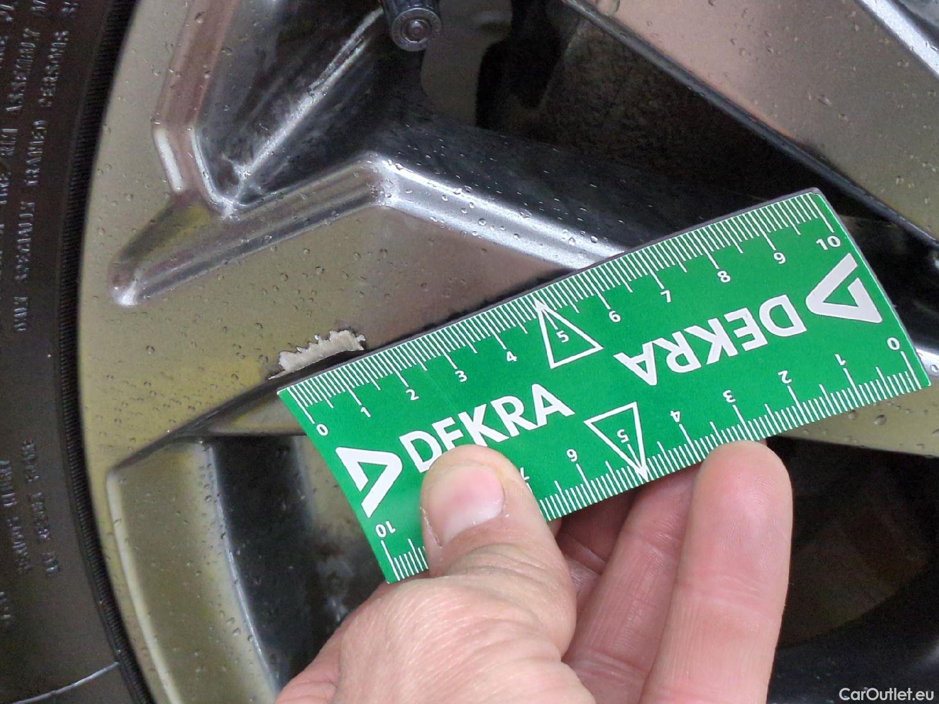  Toyota  RAV4 TOYOTA  Hybride / 2018 / 5P / SUV Hybride 2WD 218ch Dynamic #3