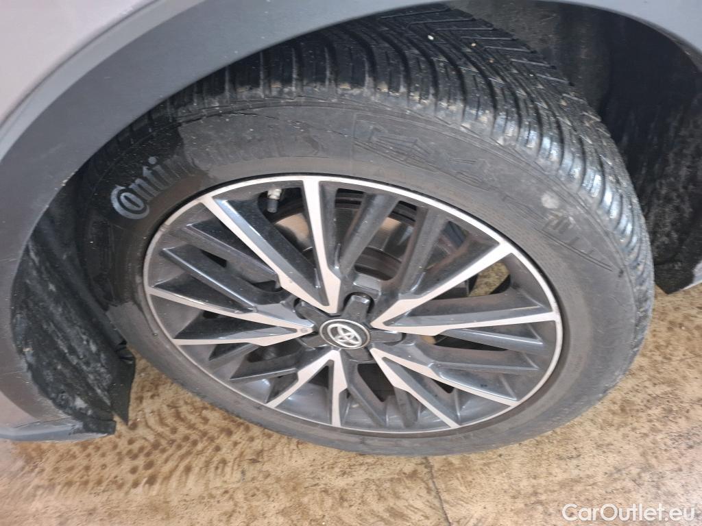  Toyota  C-HR TOYOTA  / 2016 / 5P / SUV 2.0 HYBRIDE 184 DISTINCTIVE #6